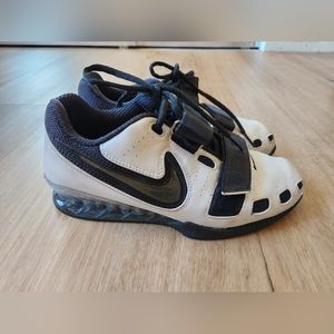 Nike Romaleo 2 Weightlifting Shoes